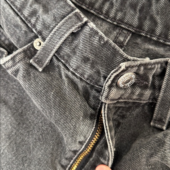 Vintage Levi’s Orange Tab Black Denim Distressed 550 Relaxed Cut Off Shorts - Picture 4 of 8